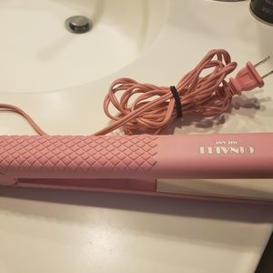 Hair straightener